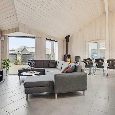 Luxury Pool Retreat In Kegnaes - By Traum *