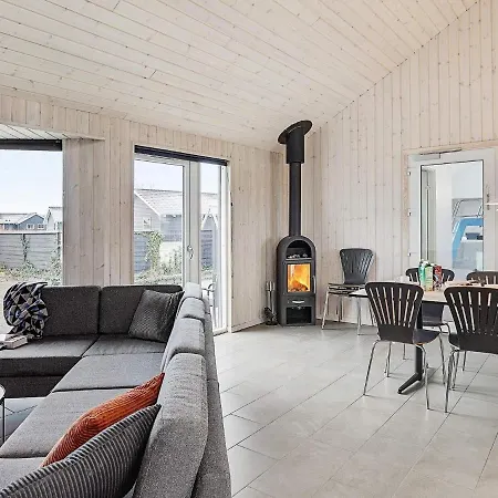 Holiday home Luxury Pool Retreat In Kegnaes Horuphav