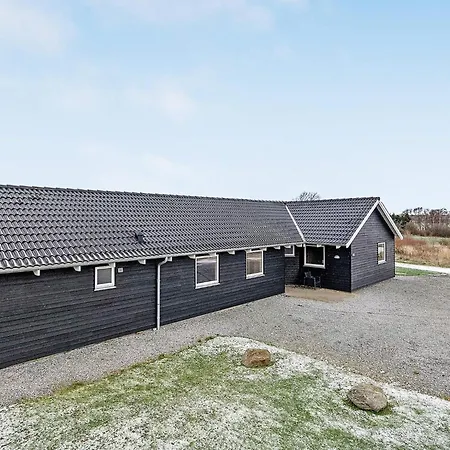 Luxury Pool Retreat In Kegnaes Vakantiehuis